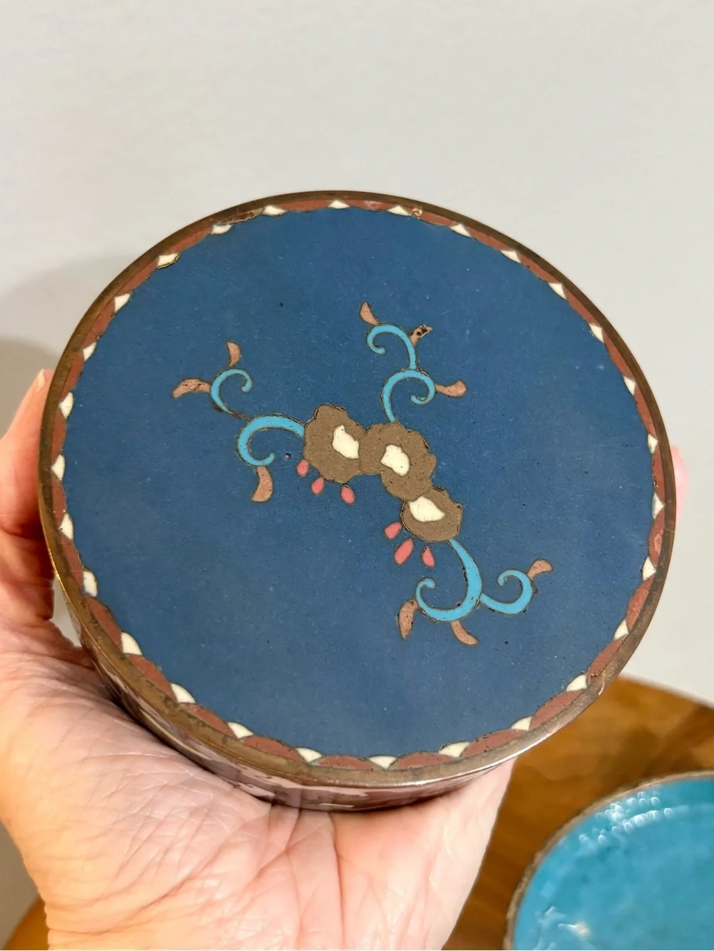 Vintage Cloisonné Enamel Trinket Box Flowers floral turquoise interior beautiful